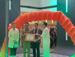 Video RK Bertemu Sandiaga saat Pameran Seni Bahas soal Pariwisata