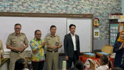 Teguh Setyabudi Akan Uji Cobakan Makan Bergizi Gratis di Kepulauan Seribu