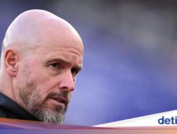 Neville Sebut Ten Hag Korban Transfer Buruk MU, Buktinya…