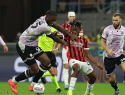 10 Pemain Rossoneri Kalahkan Zebra Kecil 1-0