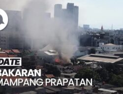 Video: Si Jago Merah Lahap Bangunan di Permukiman Mampang Prapatan