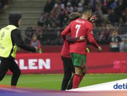 CR7 Setop Petugas Keamanan, Mau Penuhi Ajakan Selfie Penyusup Lapangan