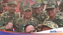 Hari Ke-2 Retreat, Kabinet Prabowo Kembali Olahraga-Latihan Berbaris Pagi Ini