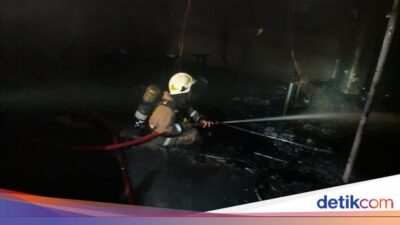 Kronologi Kebakaran Mal Ciputra Jakbar yang Diduga Dipicu Gas Bocor