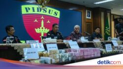 Penampakan Uang Hampir Rp 1 T Barbuk Suap Selama 10 Tahun