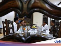 Bertemu Jokowi Bareng Gibran di Solo, Prabowo: Bincang-bincang Ringan