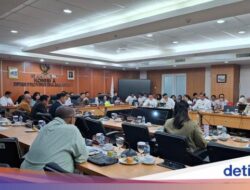 Dinas Gulkarmat Jakarta Bentuk 12.762 Relawan Bantu Kerja Petugas Damkar