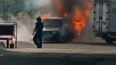 Video: Mobil Kijang Terbakar Habis di SPBU Tasikmalaya