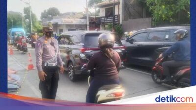 Ada Perbaikan Jalan, Lalin di Ciputat Arah Pasar Jumat Jaksel Macet