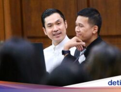 Teguran Hakim ke Harvey Moeis Sebab Nyerocos Bak Menghafal Jawaban