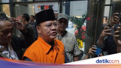 Gubernur Bengkulu Rohidin Usai Jadi Tersangka: Saya Bertanggung Jawab