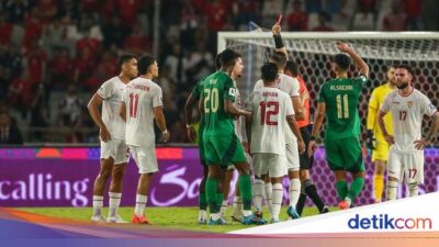 Hujan Kartu Saat Indonesia Kalahkan Arab Saudi, Justin Hubner Diusir