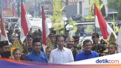 Pawai Bareng Luthfi-Yasin di Purwokerto, Jokowi: Saya Diundang