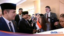 Prabowo Disambut Meriah oleh WNI Saat Tiba di Washington DC