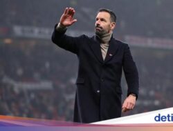 Tuntas Tugas Ruud van Nistelrooy Jadi Karteker di MU