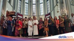 Komunitas Lintas Iman Kunjungi Katedral Jakarta Ucapkan Selamat Natal