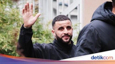 Resmi! Kyle Walker Jadi Pemain AC Milan