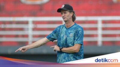 Borneo FC Pecat Pieter Huistra, Pelatih Spanyol Datang