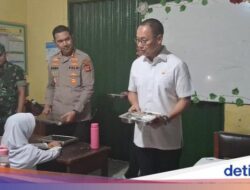 Tinjau Makan Bergizi di SD Bogor, Eddy Soeparno Lihat Antusiasme Anak Tinggi