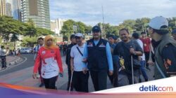 Peringati Hari Braille Sedunia, Mensos Jalan Sehat di CFD Jakarta