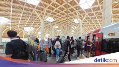 62 Perjalanan-Berangkat Tiap 30 Menit