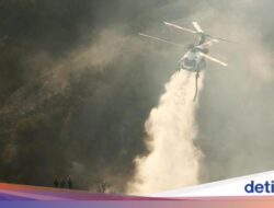 Pesawat-Helikopter Dikerahkan untuk Padamkan Kebakaran Hutan Los Angeles