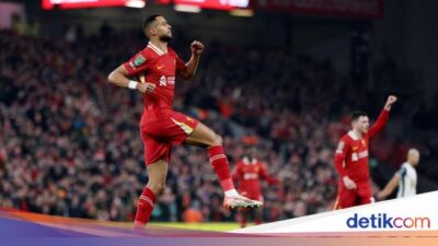 Ketika Anfield Membakar Semangat The Reds