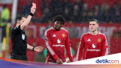 Patrick Dorgu di Laga Man Utd Vs Ipswich: Blunder, Kartu Merah