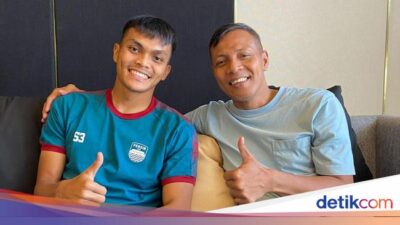 Legenda Sepakbola Indonesia Bejo Sugiantoro Meninggal Dunia