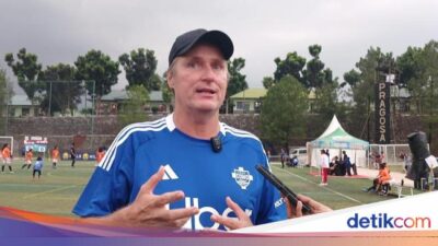 Coach Timo Terus Pantau Bibit Sepakbola Putri