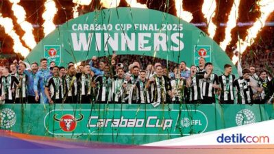 Tak Terlena Juara Carabao Cup, Newcastle Fokus Tembus 4 Besar