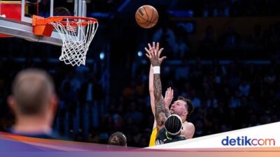 LeBron & Doncic Gagal Selamatkan Lakers yang Out di Playoff