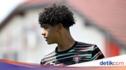 Cristiano Ronaldo Jr Debut di Timnas Portugal, Ditonton Nenek