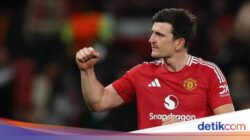 Maguire Nilai MU Berutang Trofi ke Suporter