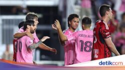 Lionel Messi cs Menang 4-1