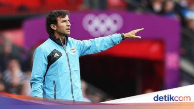 Luis Milla Ikut Nobar El Clasico di Jakarta