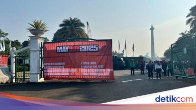 Massa Mulai Ramaikan Aksi Peringatan May Day di Monas