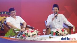 Kala UAS dan Rocky Gerung Saling Berbalas Pantun di Kajian Polda Riau
